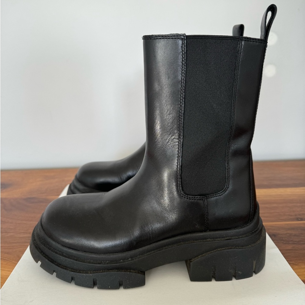 Women’s Mid Calf Chelsea Boots - Picture 3 of 9